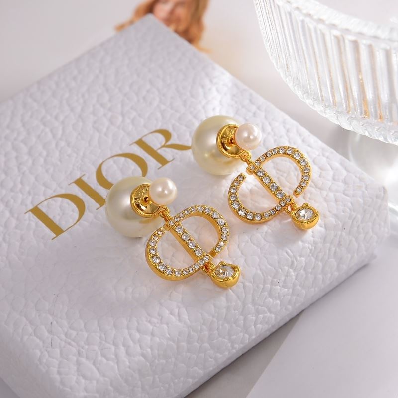 chr1st1an D10r earrings